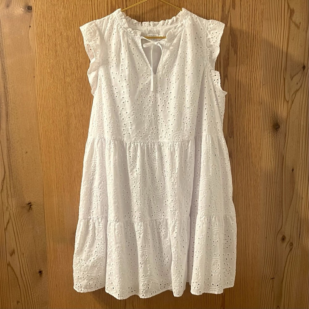 Time and Tru Tiered Eyelet White Mini Dress Size XXL Ruffle Cap Sleeve V-Neck