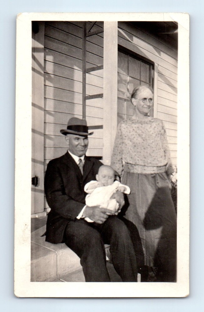 Old Vintage Photo OLDER WOMAN GLASSES MAN IN HAT WITH BABY SHADOW HOUSE