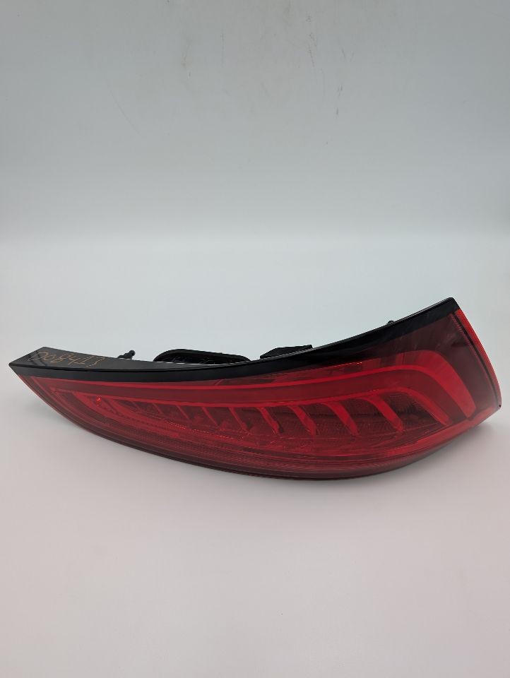 Used Left Tail Light Assembly fits: 2014 Audi Q5 gate mounted LED Left Grade A