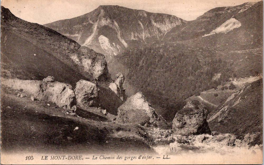 Vintage Postcard Le Mont Dore Chemin Des Gorges France Scenic View