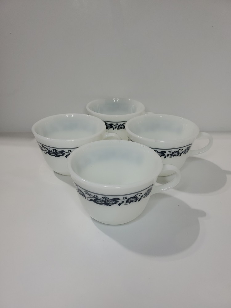 Vintage Set of 4 Corning Old Town Blue onion Coffee Tea Cups Pyrex Corelle