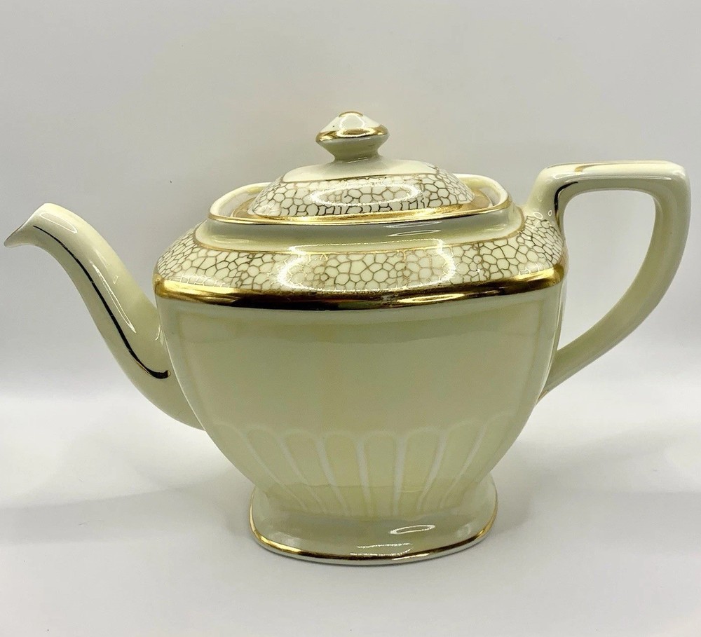 Vintage Hall's China 6 Cup Teapot w/Lid Ivory Gold Trim USA #0118 Art Deco MCM