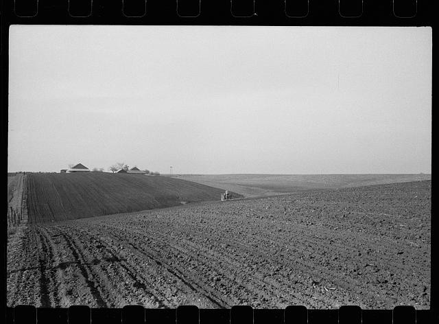 Photo:Jasper County Iowa 1940 Corn Planting Farm Fields
