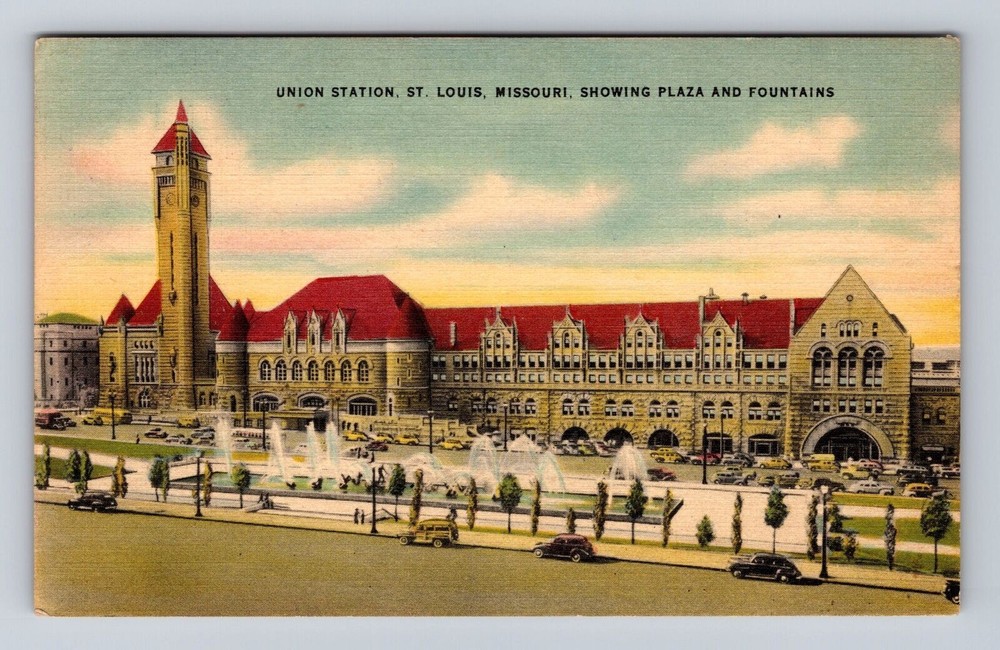 St Louis MO-Missouri, Union Station, Plaza, Fountains, Vintage c1945 Postcard
