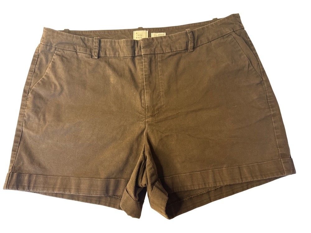 A New Day Womens Brown Stretch Shorts Size 12 Mid-Rise Casual Pockets Summer Wea