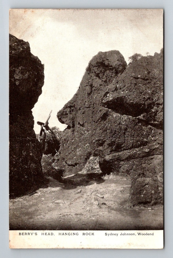 Australia- New South Wales Berry's Head & Hanging Rock Old PC Vintage Postcard