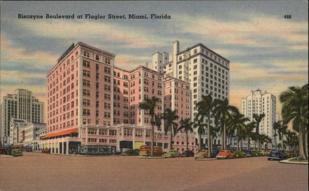 Miami Florida Biscayne Blvd & Flagler Street 1930s cars vintage linen postcard