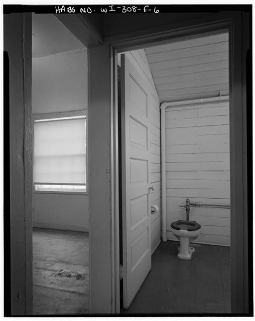 6. INTERIOR VIEW SUITE SHOWING BEDROOM BATH - Fort McCoy, Building T-2002,
