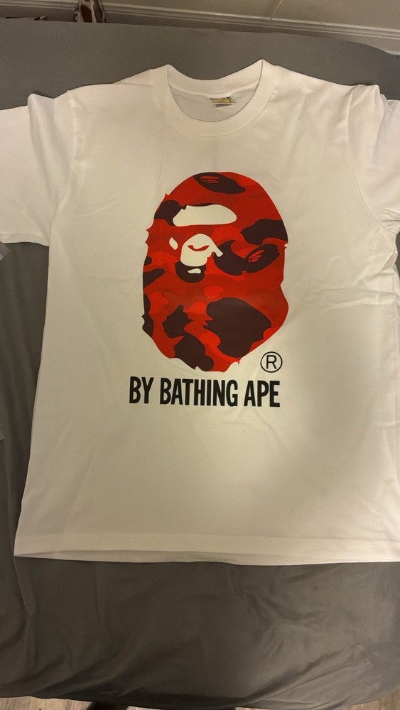 A Bathing Ape BAPE Ape Head Logo Graphic Tee White Red Camo Men's L