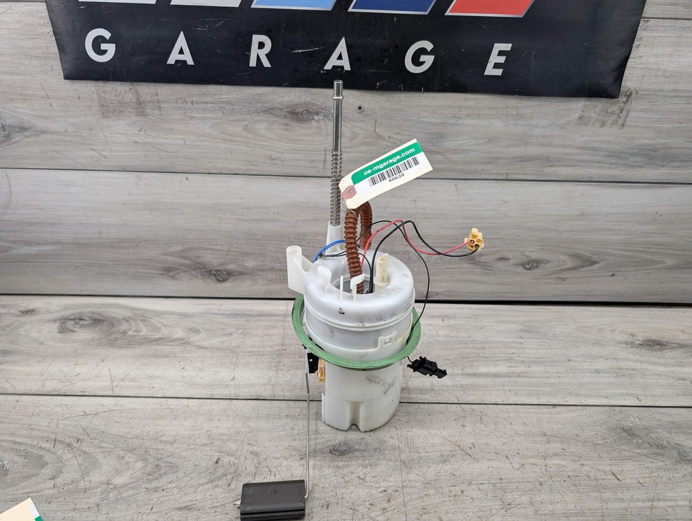 11-19 OEM BMW E70 E71 F15 F16 X5 X6 Engine Tank Mount Fuel Pump w/ Sending Unit