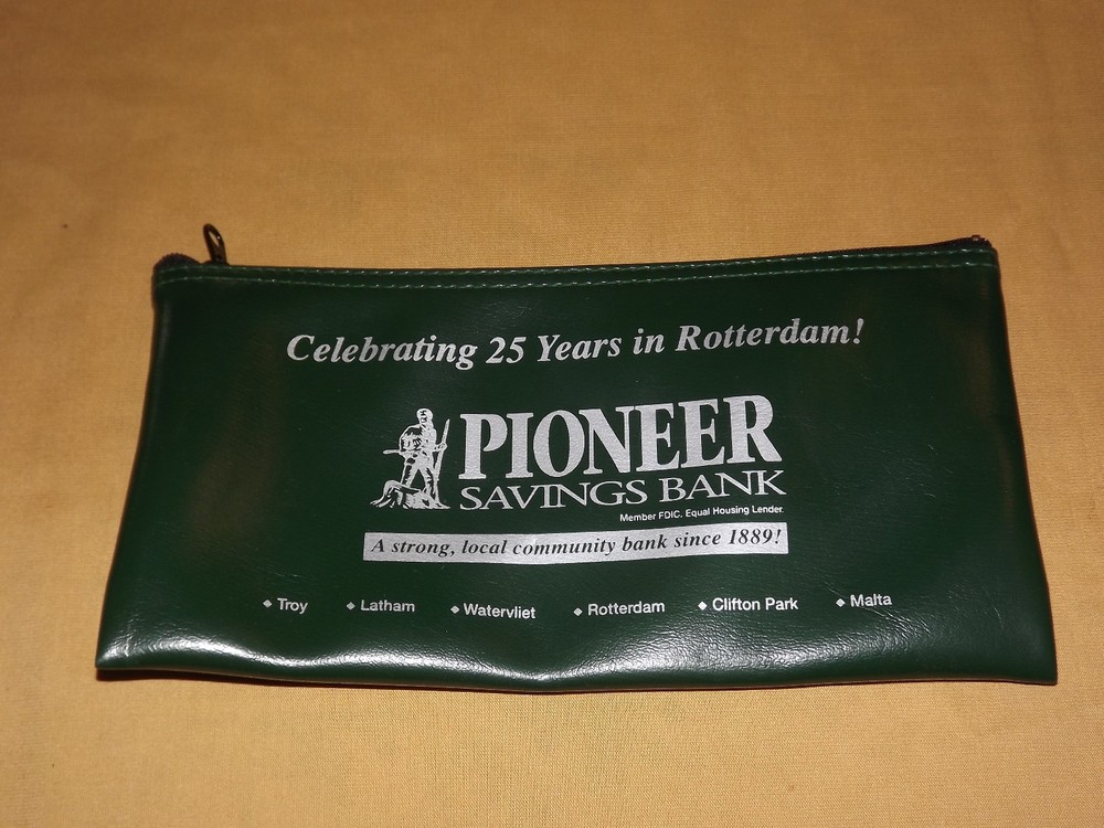 VINTAGE 25 YEARS IN ROTTERDAM PIONEER SAVINGS BANK VINYL DEPOSIT BAG
