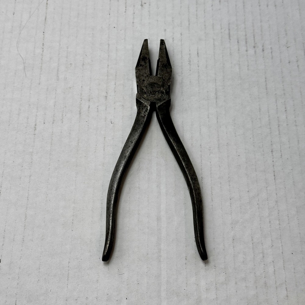 1940s Vintage 7” KRAEUTER  Lineman's Pliers 1831-7 USA With Iconic Textured Grip