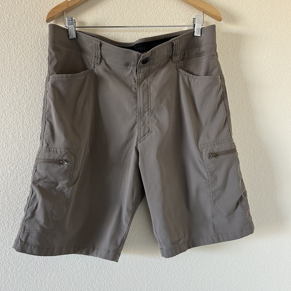 Wrangler Outdoors Mens Gray Utility Cargo Shorts Size 36 - Hiking, Performance