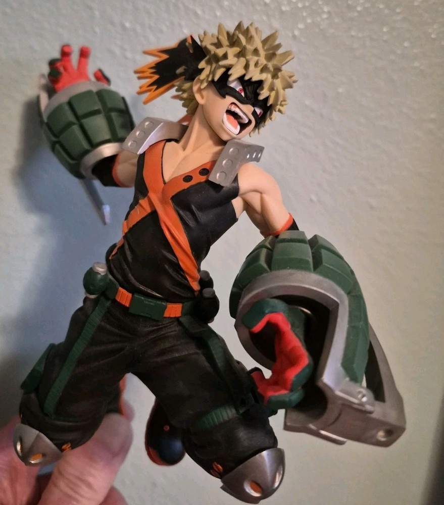 My Hero Academia Katsuki Bakugo Figure 7 Inch Explosion-generating Gauntlets