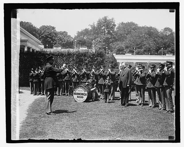 Photo:Philadelphia Harmonica Band, 1929 Marching Band Performance