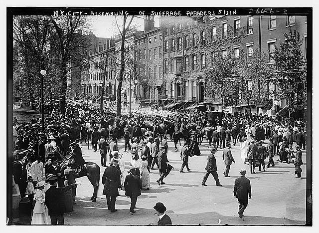 Photo:New York City NY 1910s Suffrage Paraders Crowd Assembly