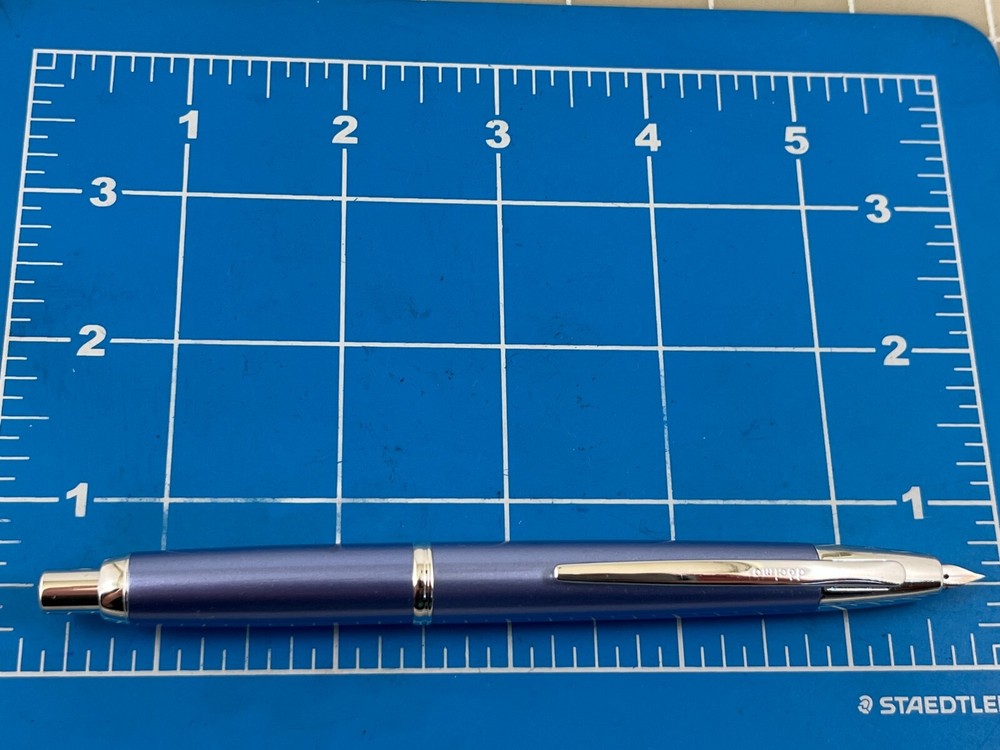 Judd's NOS Pilot Vanishing Point Fountain Pen w/18kt. Gold Extra Fine Nib - S