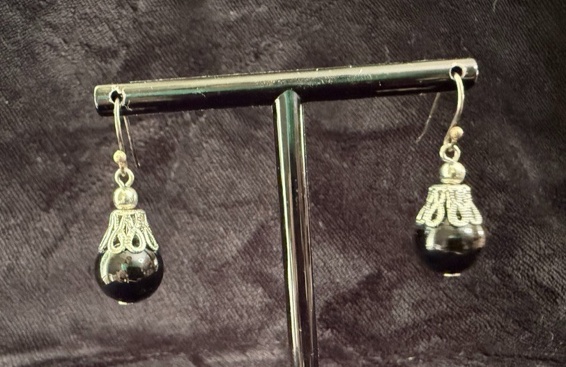 Vintage Silver Tone Filigree Cap Black Onyx Glass Bead Dangle Drop Earrings Boho