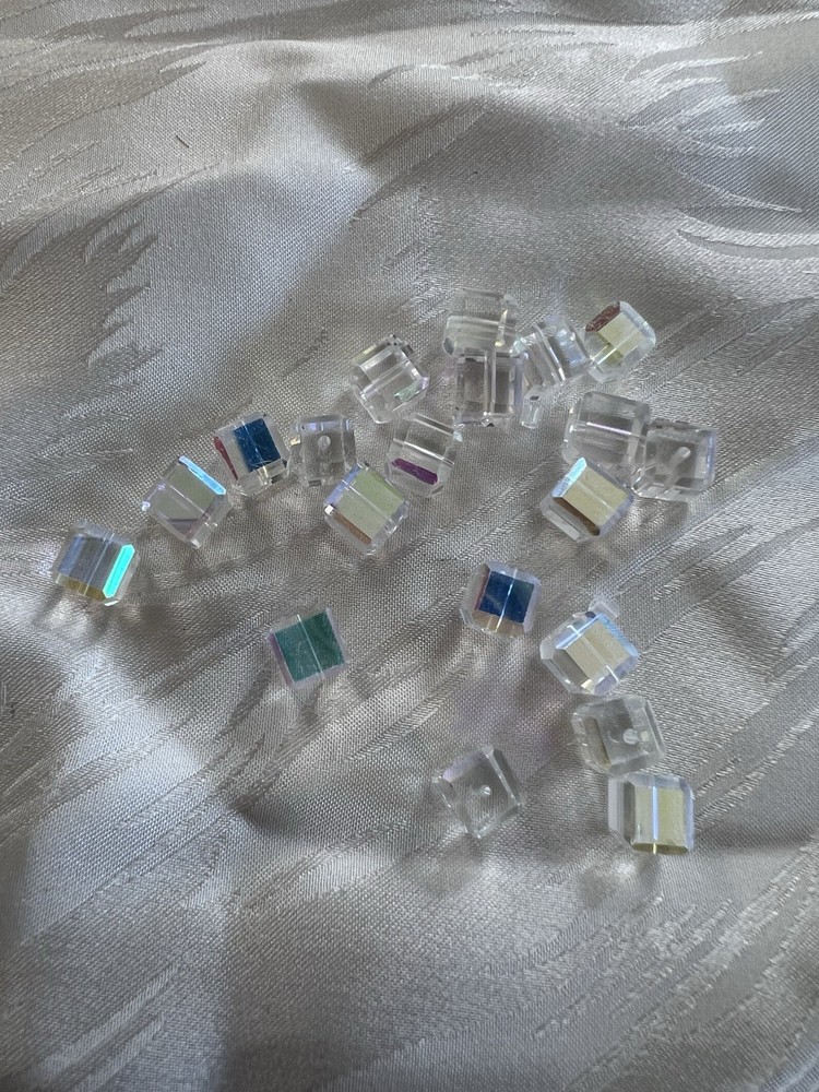 Swarovski Faceted Cube Beads  6mm                          Crystal AB