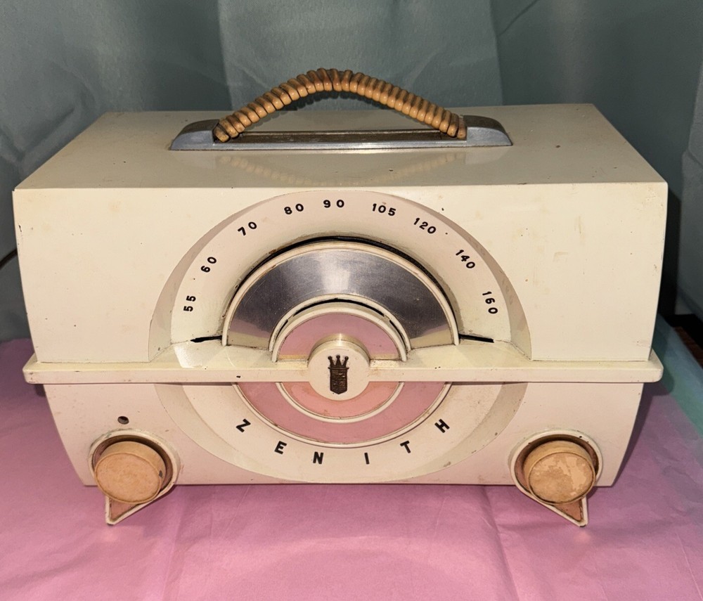Vintage Zenith R615 AM Tube Radio Mid Century MCM Portable