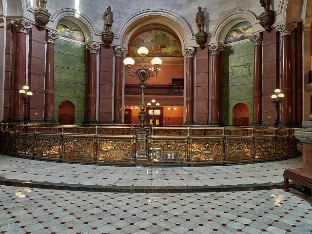Photo:Springfield Illinois Capitol Rotunda Interior 2010s Ironwork Balcony