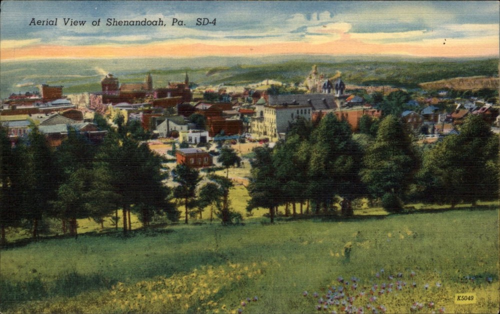 Shenandoah Pennsylvania aerial unused 1940s vintage linen postcard sku983