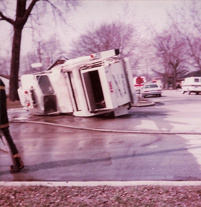 1984 Stickney IL Street Sweeper Rollover Crash Photo 42nd Ridgeland Accident