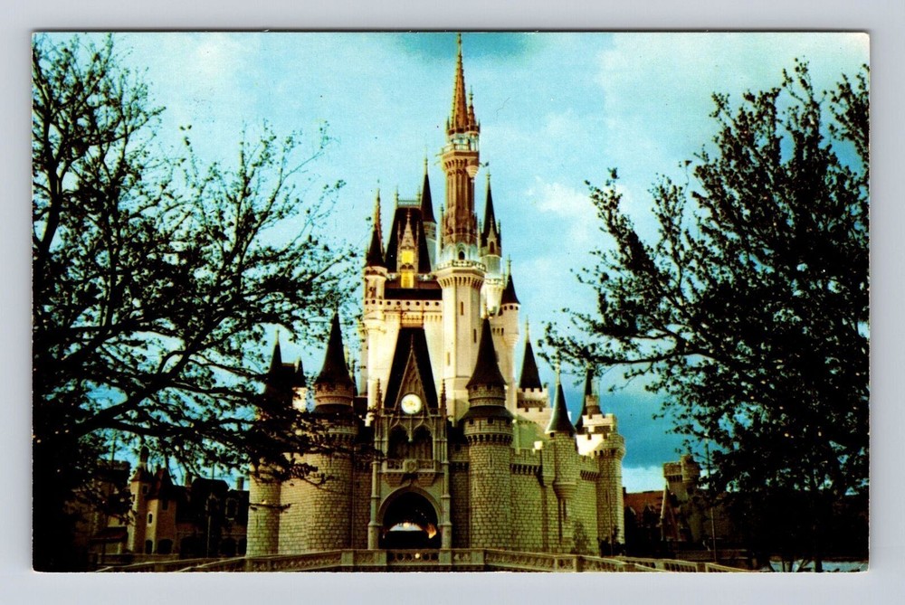 Orlando FL-Florida, Walt Disney World, Cinderella Castle, Vintage Postcard