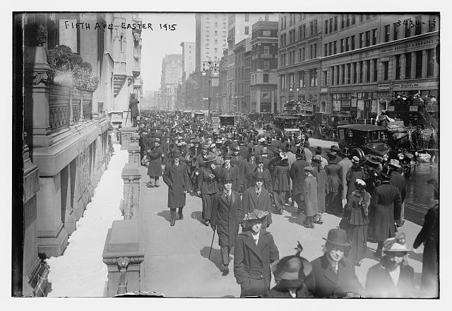 New York City 5th Avenue Easter 1915 Crowded Street Scene Horsedrawn Cars
