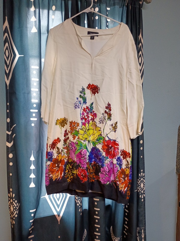 Krazy Kat Women's XL Ivory Floral Tunic Top 3/4 Sleeve V-Neck Pullover
