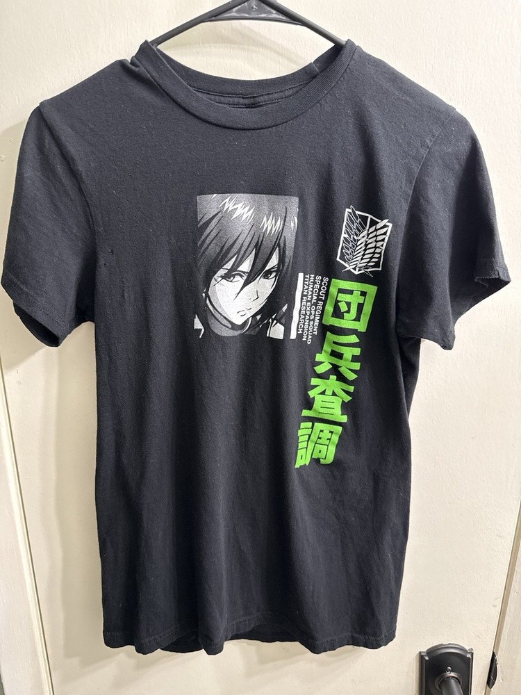 Attack On Titan Mikasa Hot Topic Anime Graphic T Shirt Unisex  Size Small