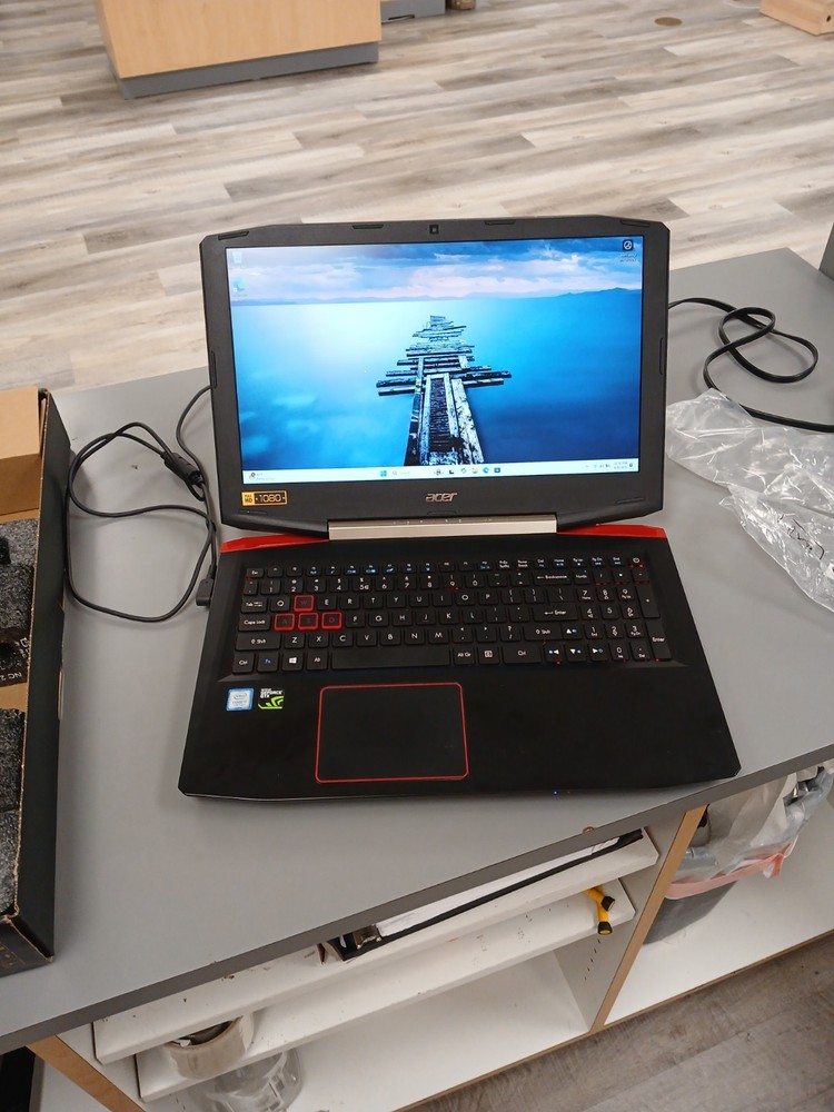 Acer Aspire VX5-591G i7-7700HQ 16GB GTX 1050 Ti 15.6