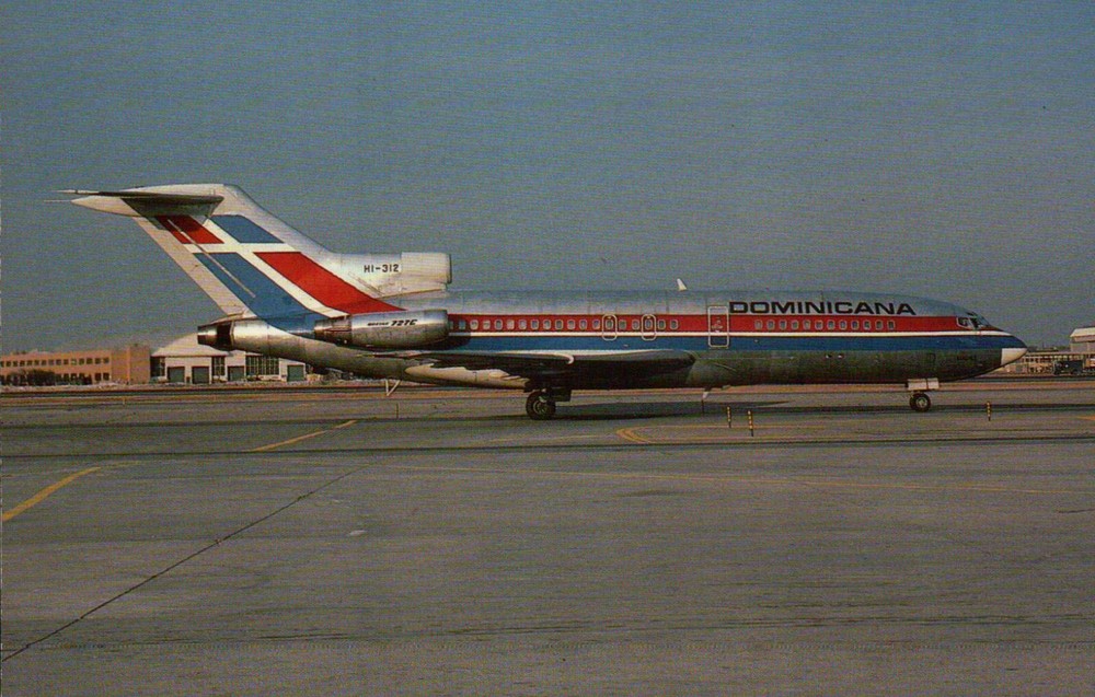 Dominicana Compania de Aviacion CA --- Airplane, Plane, Aircraft Postcard