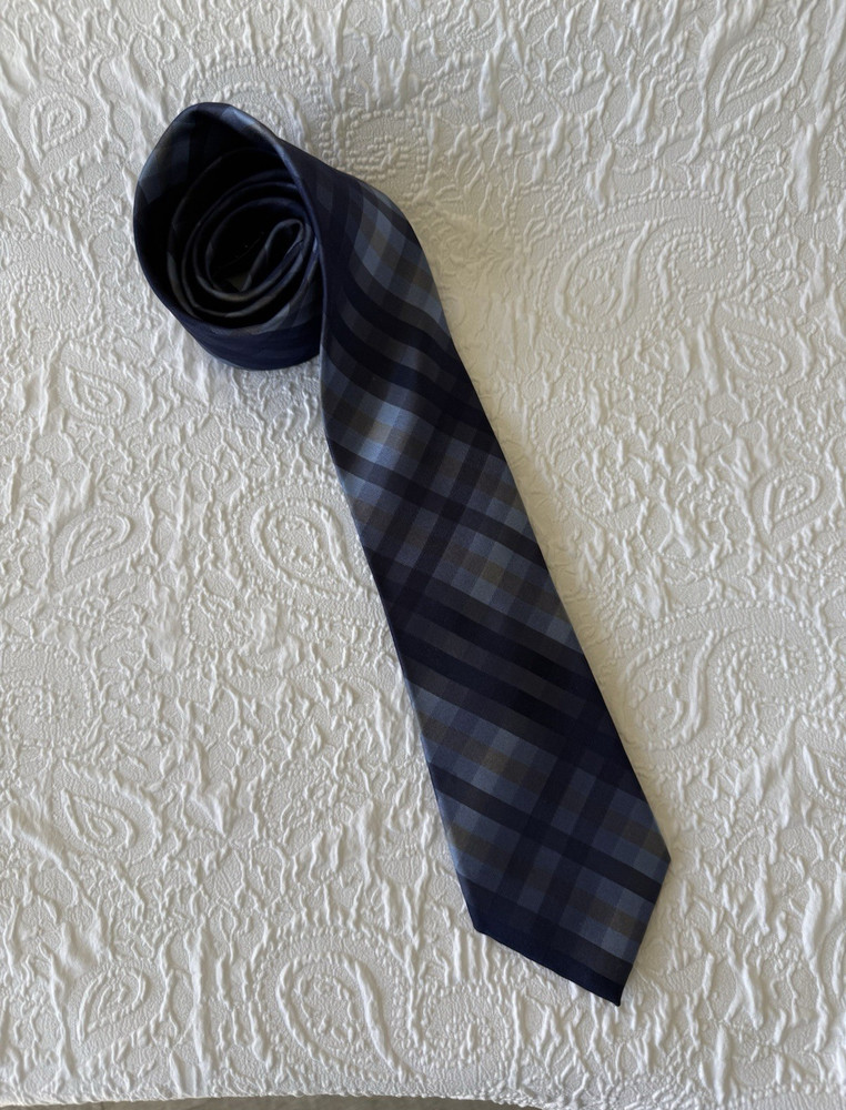 Calvin Klein Men's Blue Gray Plaid Checked Slim 100% Silk Woven Tie