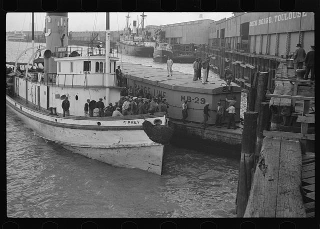 Photo:New Orleans Louisiana 1935 Dock Scabs Tugboat Sipsey Labor Dispute