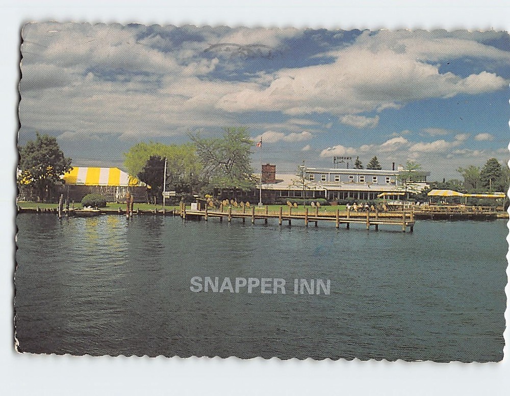 Postcard Snapper Inn On The Connetquot River Long Island Oakdale New York USA