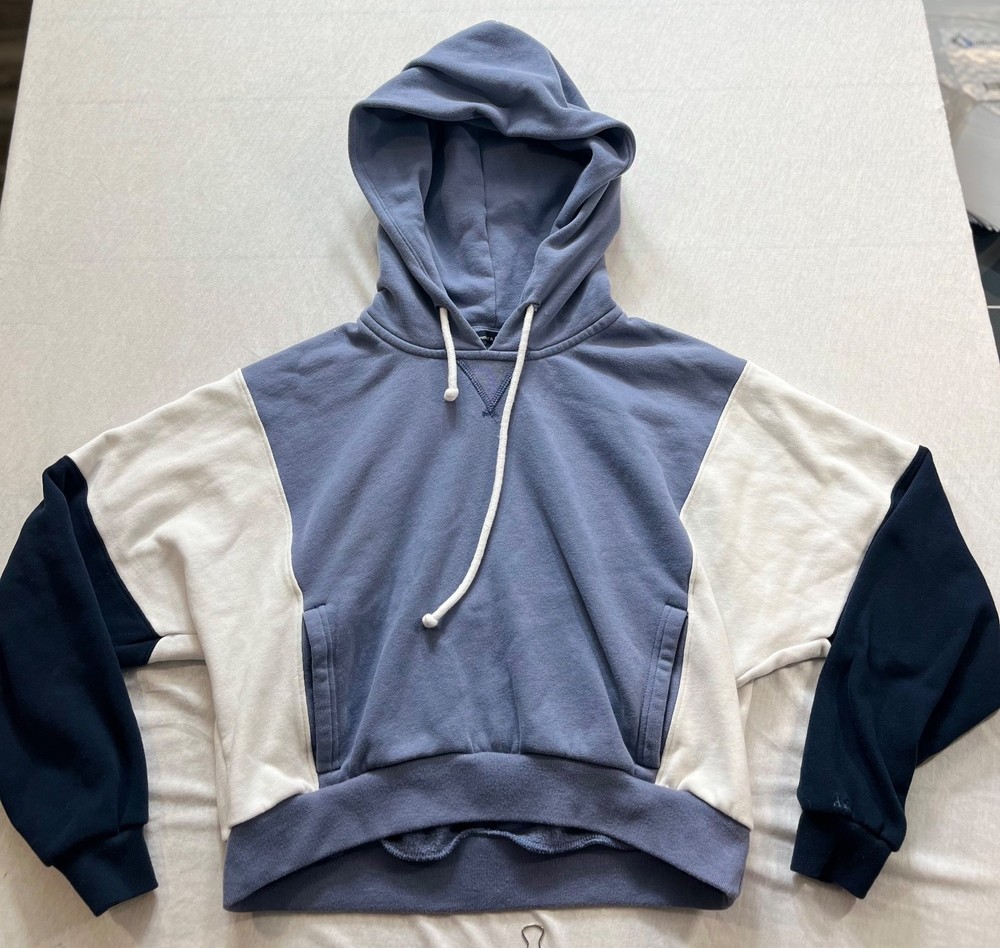 abercrombie and fitch womens oversized cropped hoodie size XS block color blue