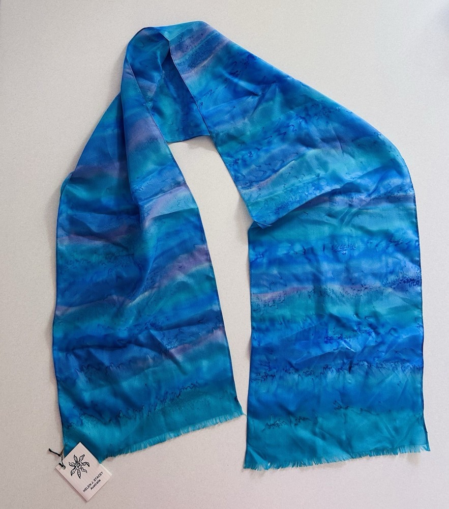 Elegant Silk Scarf for Women – Lightweight & Luxurious Accessory