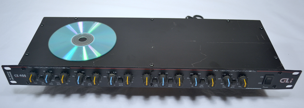 GLI CX 900 STEREO ELECTRONIC CROSSOVER  2 / 3 / 4 WAY TRS BALANCED UNBALANCED SU