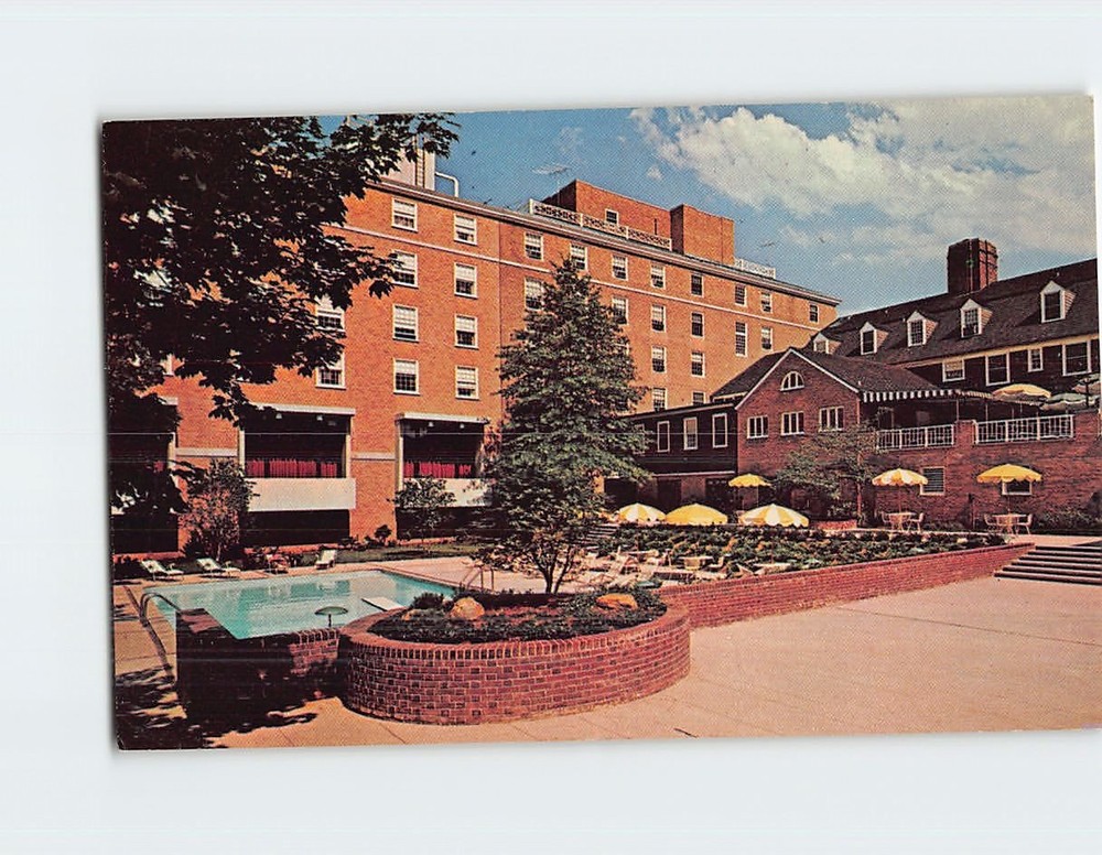 Postcard Nassau Inn Palmer Square Princeton NJ USA