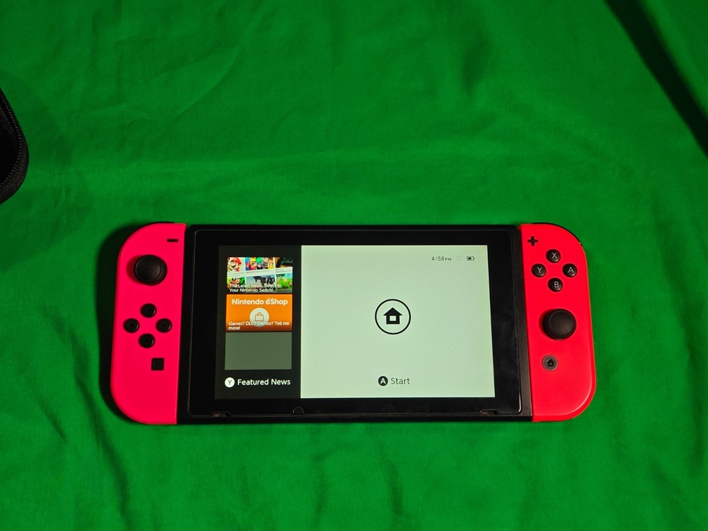 Nintendo Switch HAC-001 Console With SD Card & Case (Unpatched)