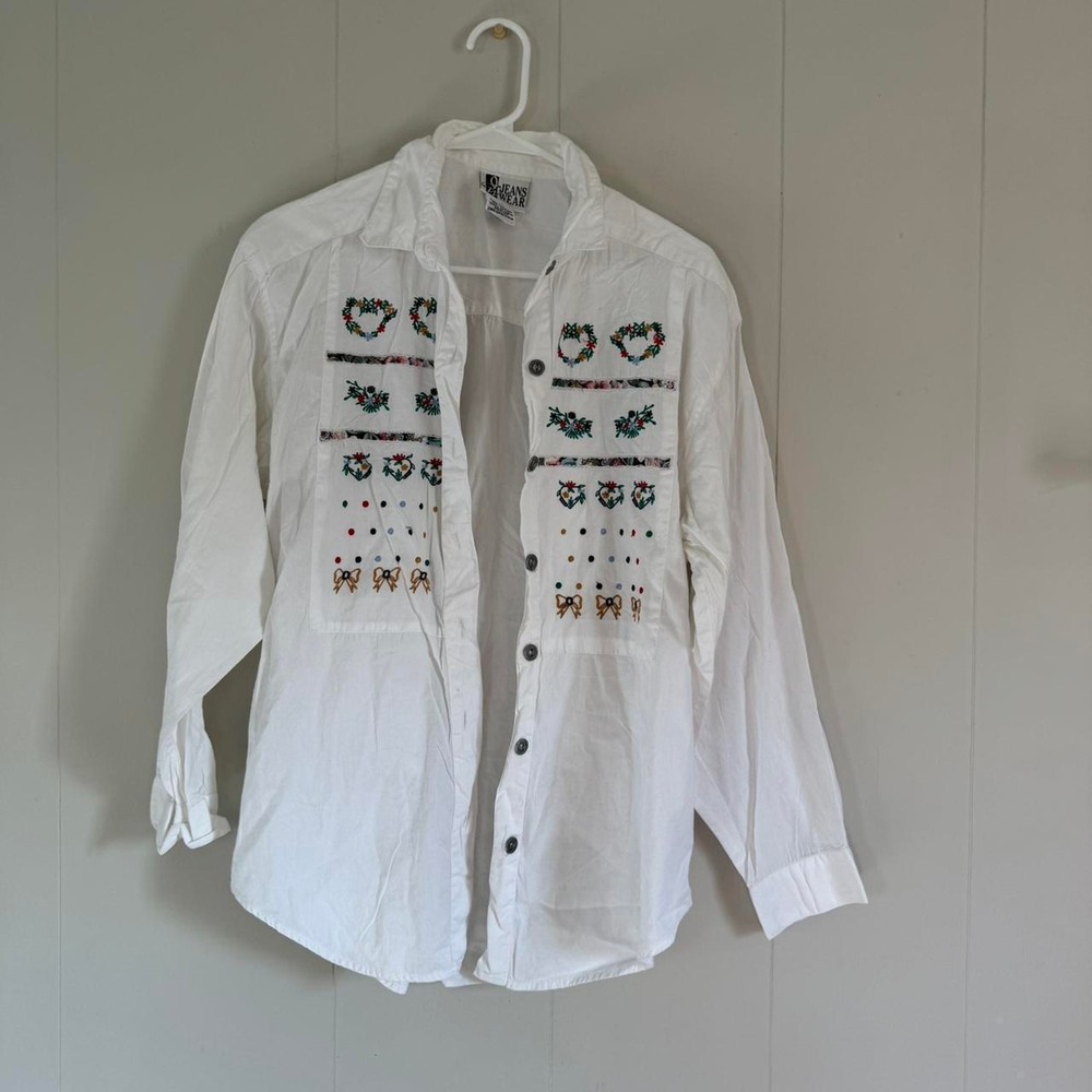 Vintage 90s Christmas embroidered white button up long sleeve blouse w medium
