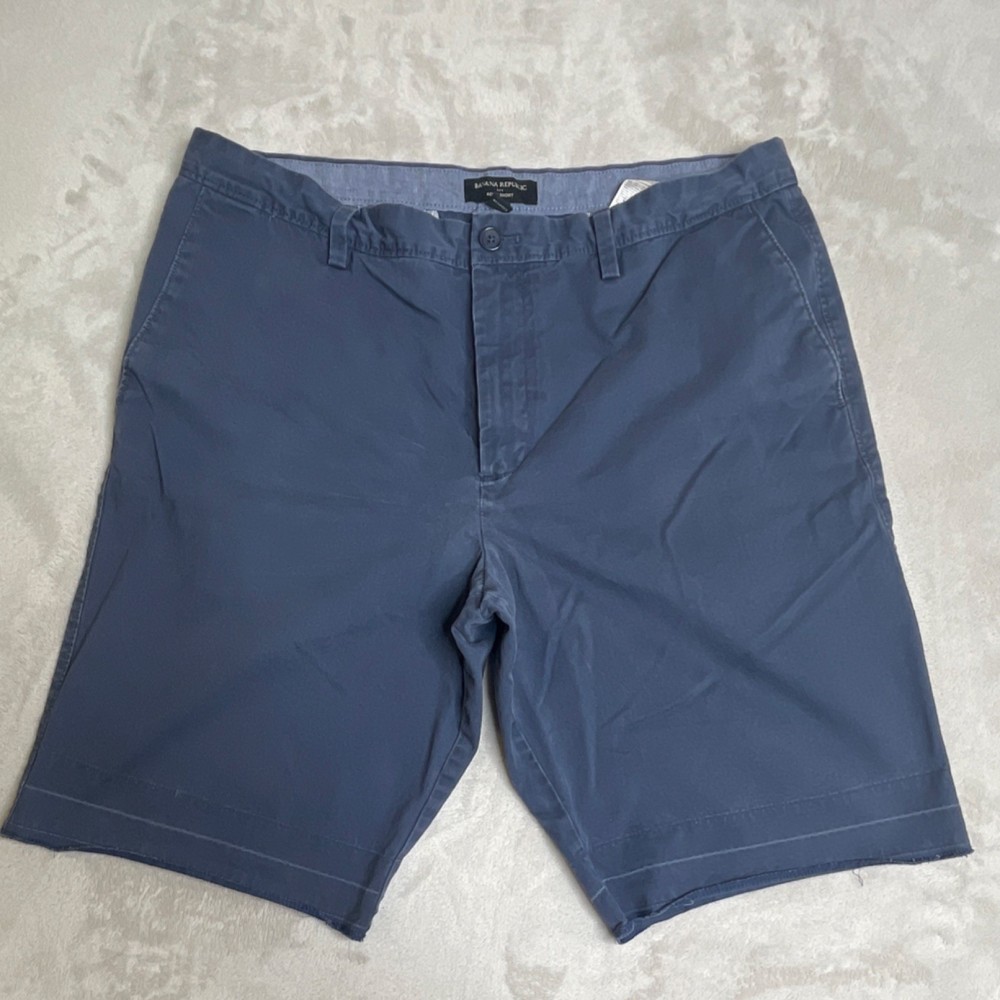 Banana Republic Aiden Men's Blue Chino Cotton Shorts Button Pockets Flat Front