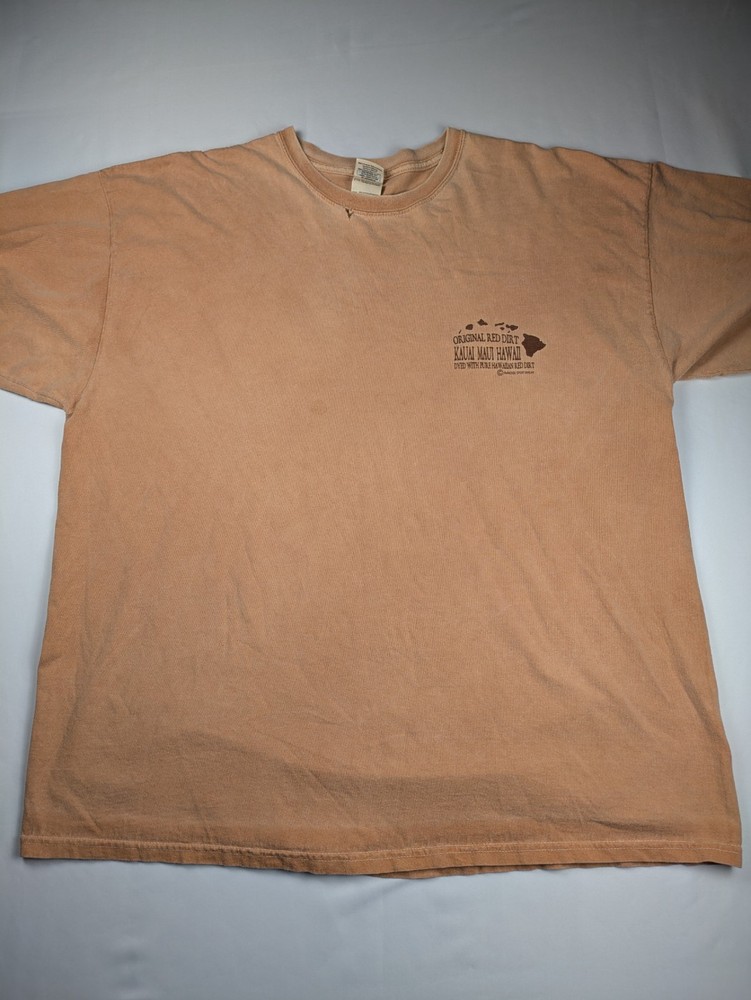 Size 2XL (24x30)-  2000's Vintage T Shirt Hawaii Red Dirt, Red Dirt Rules Dyed