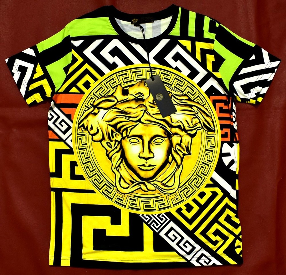 Men's Short Sleeve Versace Short Sleeve T-Shirt Gold Medusa Crewneck Size XL