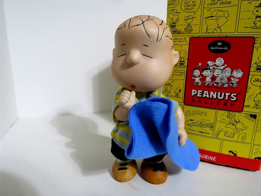 SNOOPY PEANUTS CHARLIE BROWN HALLMARK PORCELAIN JOINTED FIGURINE LINUS 2000