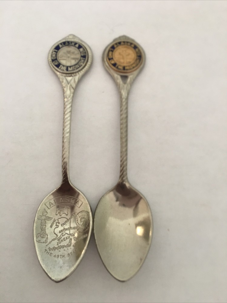 Vintage Souvenir Spoon US Collectible Lot Of 2- Alaska Land Of The Midnight Sun