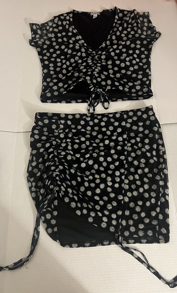 J for Justify Black & White Floral 2 Piece Outfit  - XL Top - XL Skirt
