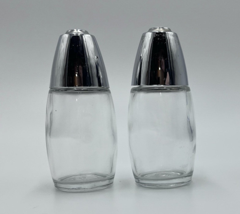 Vtg Retro Cafe Style Gemco Salt and Pepper Shaker  Set Clear Glass Metallic Tops