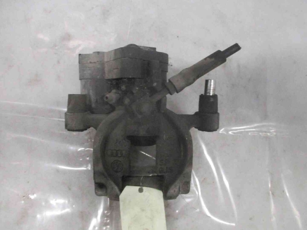 Volkswagen Golf VII 8V0615424E Rear Right Brake Caliper